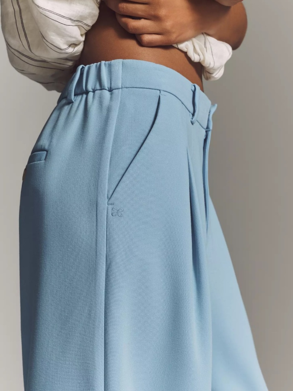 Anthropologie Avery Wide-Leg Pleated Trousers by Maeve SKY BLUE nwt size M - Picture 3 of 4